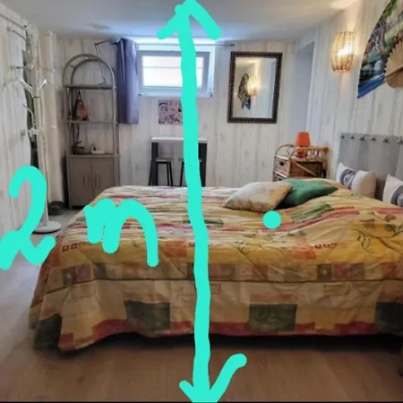 Croix Montoire Lägenhet *